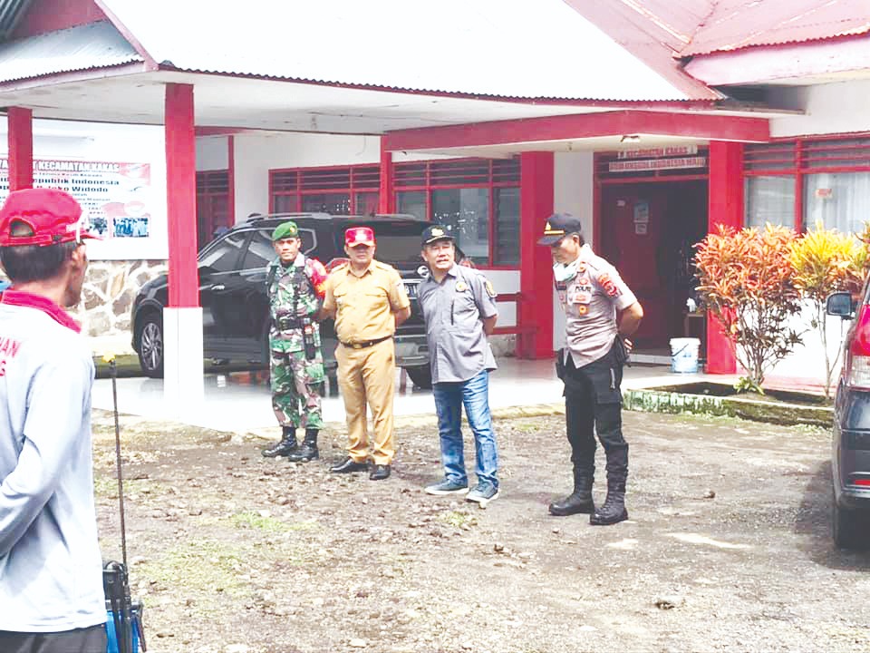 HAG dan Forkopim Kakas Kawal Penyemprotan Cairan Disinfektan